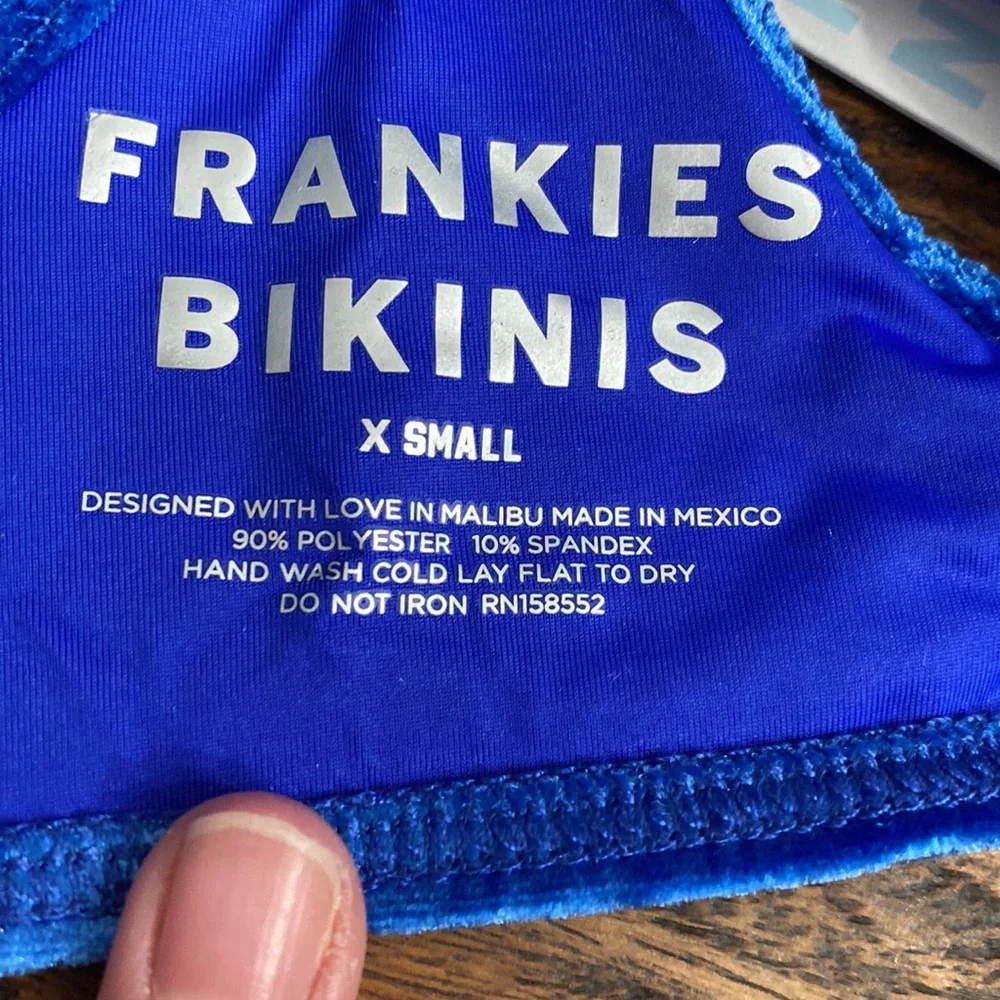 🌼 NWT Frankie’s Bikinis Set XS
